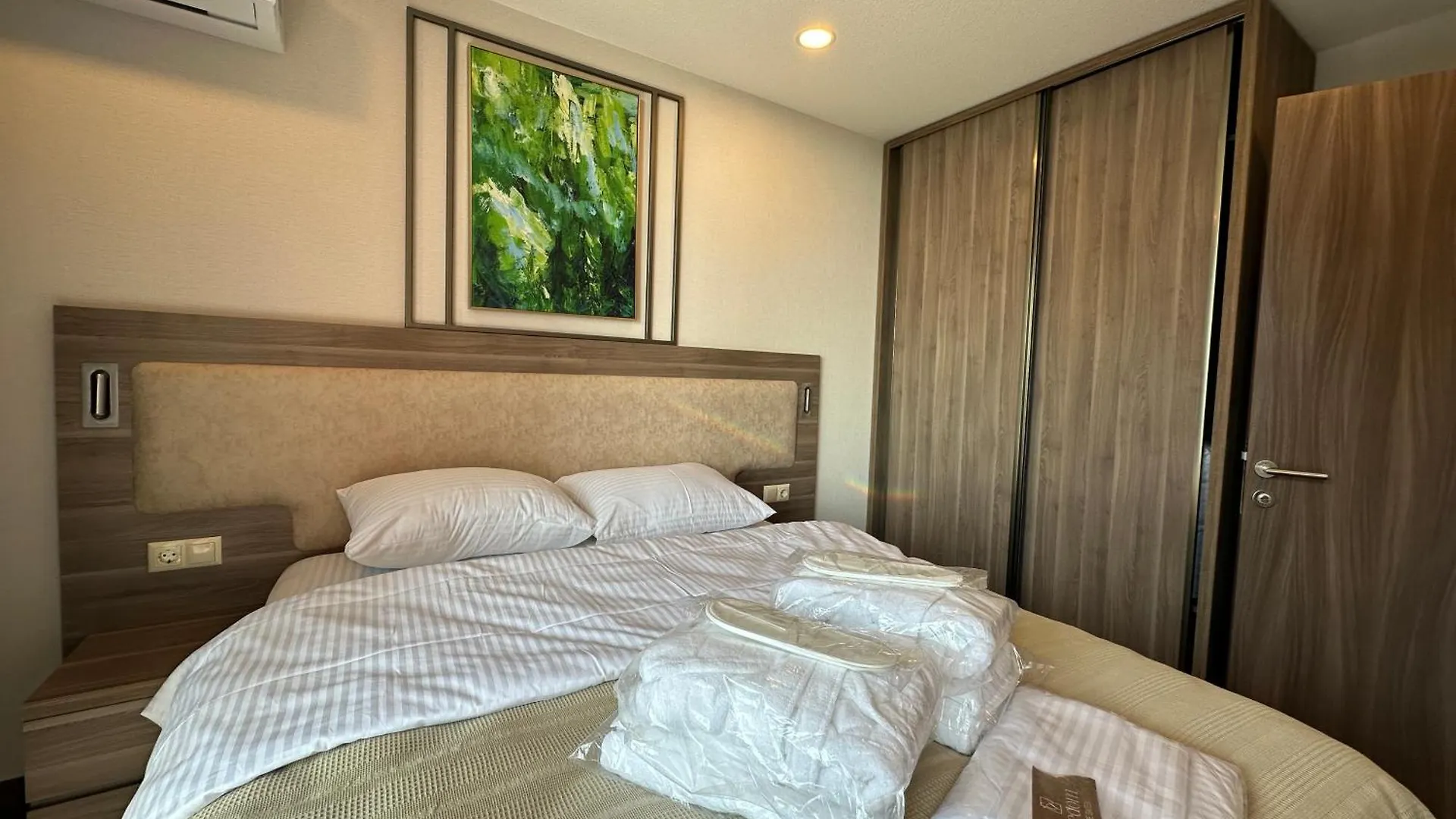 Adorable Seaside Apartments All With A Separate Bedroom Batumi