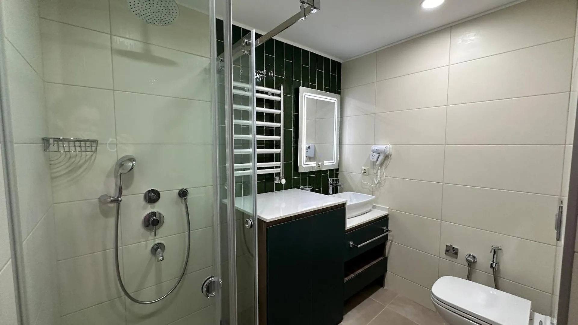 Adorable Seaside Apartments All With A Separate Bedroom Batumi