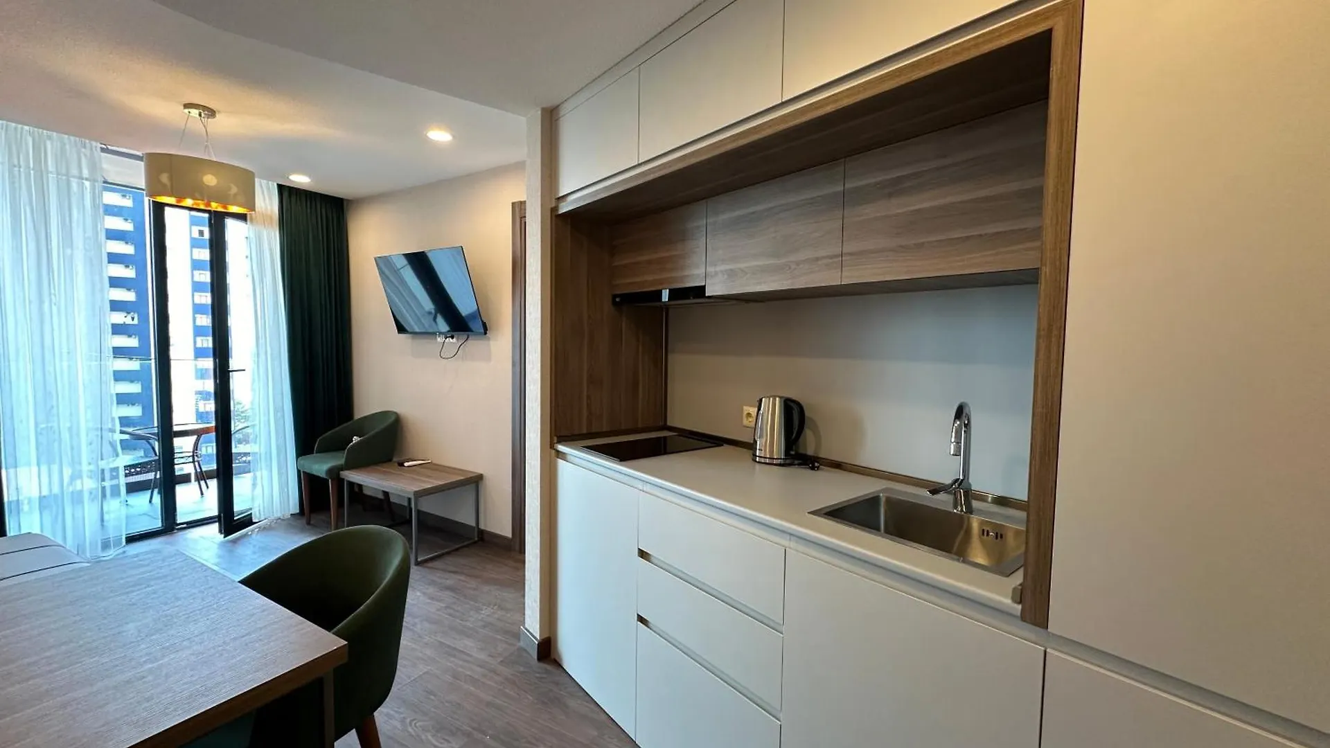 Adorable Seaside Apartments All With A Separate Bedroom Batumi