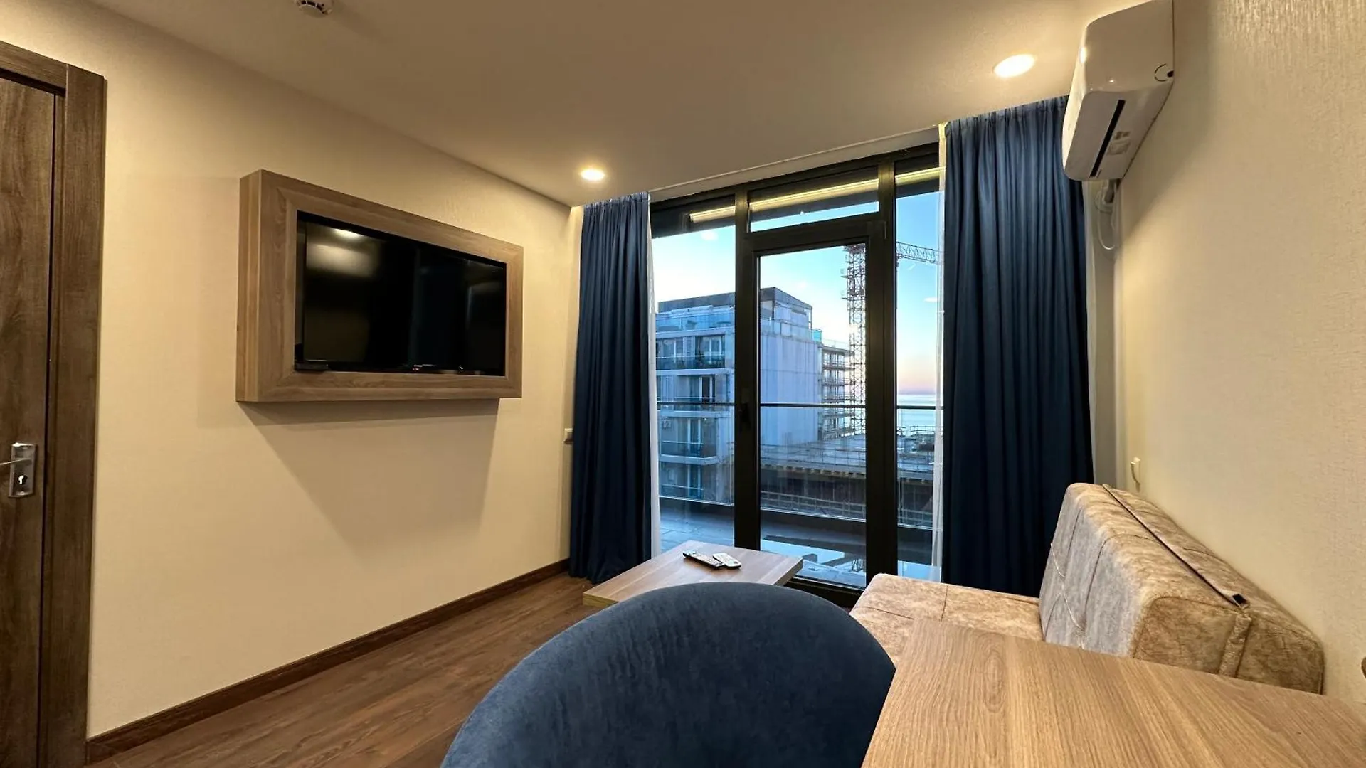 Adorable Seaside Apartments All With A Separate Bedroom Batumi
