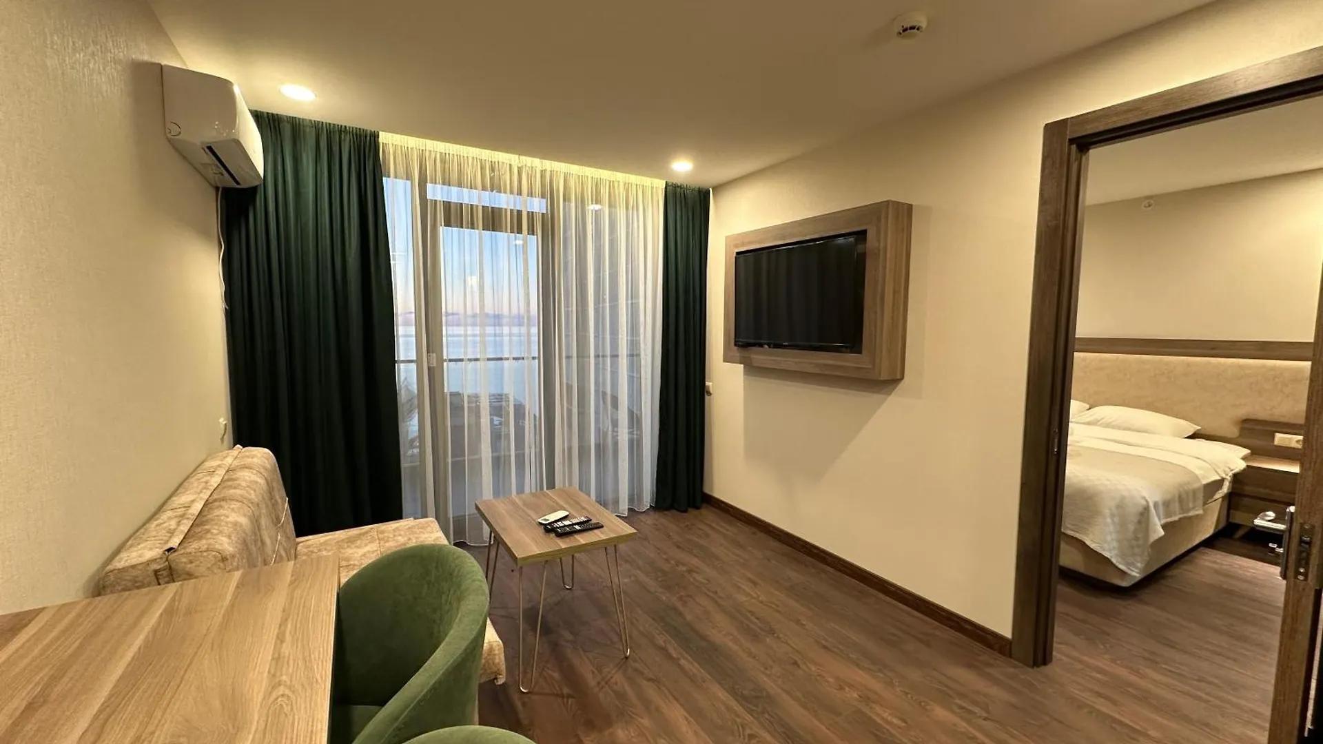 Adorable Seaside Apartments All With A Separate Bedroom Batumi
