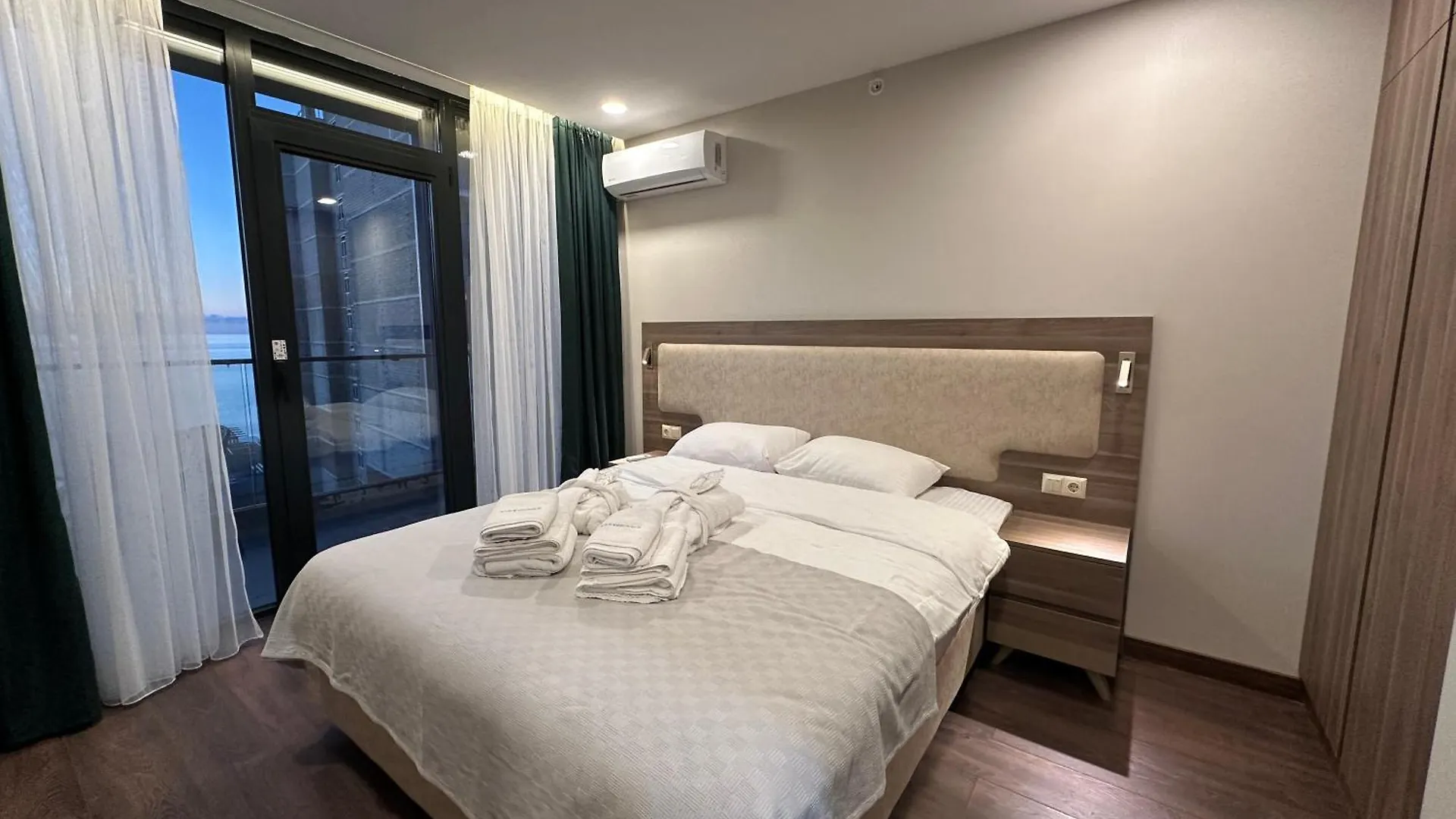 Adorable Seaside Apartments All With A Separate Bedroom Batumi